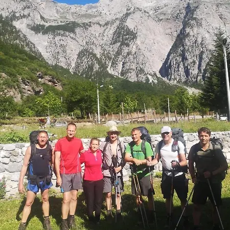 Penzion Kulla E Sadri Lukes 4*