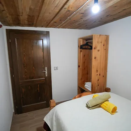 Kulla E Sadri Lukes Penzion 4*
