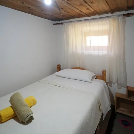 Penzion Kulla E Sadri Lukes 4*