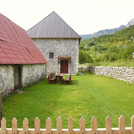 Casa de hóspedes Kulla E Sadri Lukes