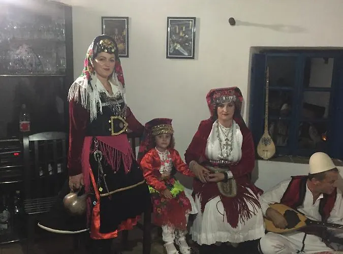 Kulla E Sadri Lukes 4*