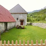 Casa de hóspedes Kulla E Sadri Lukes