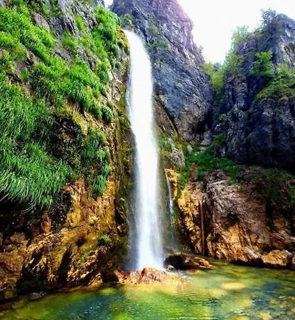 Kulla E Sadri Lukes Affittacamere 4*