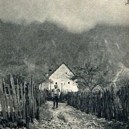 Maison d'hôtes Kulla E Sadri Lukes 4*