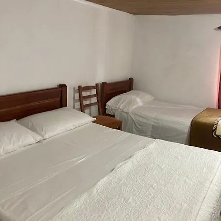 Kulla E Sadri Lukes Vendégház