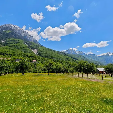 Kulla E Sadri Lukes Maison d'hôtes 4*