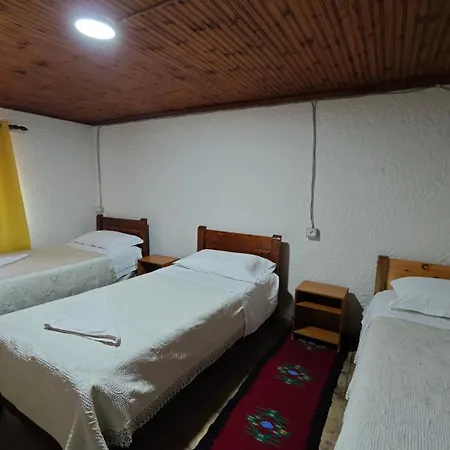 Kulla E Sadri Lukes 4*