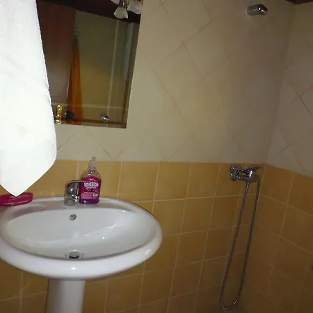 Kulla E Sadri Lukes Affittacamere