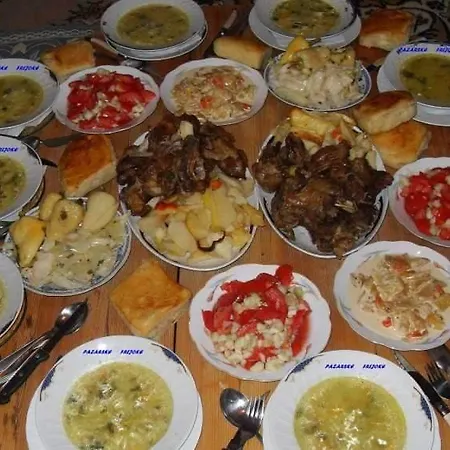 Kulla E Sadri Lukes Pensjonat Theth