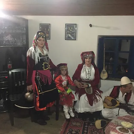 Kulla E Sadri Lukes 4*