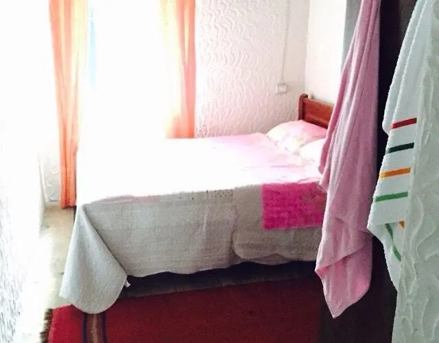 Kulla E Sadri Lukes 4*