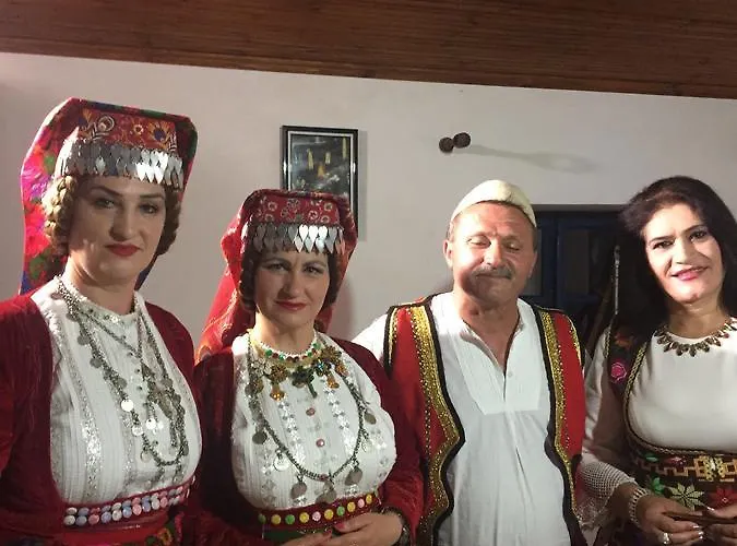 Kulla E Sadri Lukes 4*